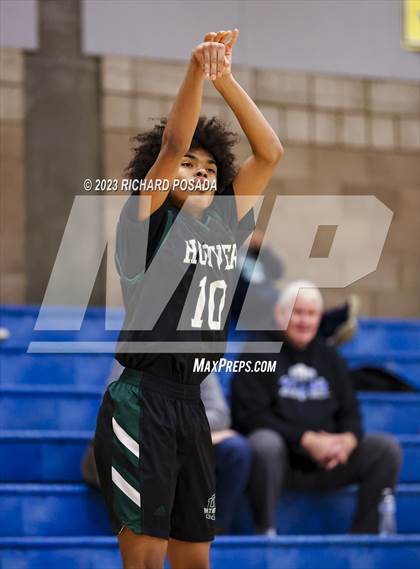 Thumbnail 3 in Frontier vs. Hoover photogallery.