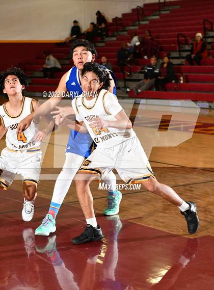 Thumbnail 3 in South El Monte vs Los Altos (West Covina Tournament) photogallery.