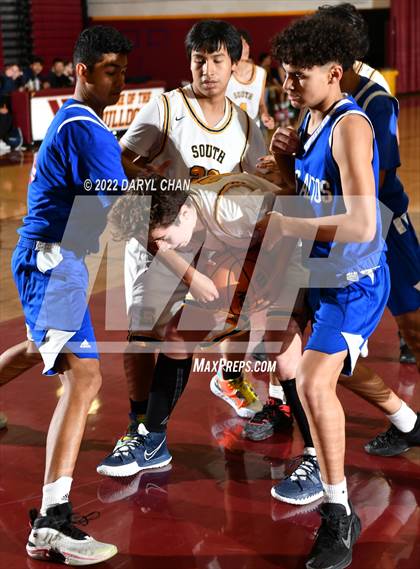 Thumbnail 3 in South El Monte vs Los Altos (West Covina Tournament) photogallery.