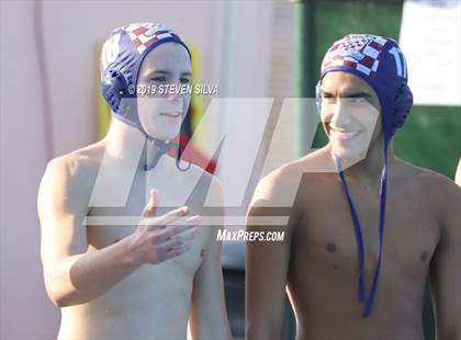Thumbnail 3 in Carlsbad vs. Steele Canyon (CIF State Qualifier) photogallery.