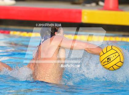 Thumbnail 3 in Carlsbad vs. Steele Canyon (CIF State Qualifier) photogallery.