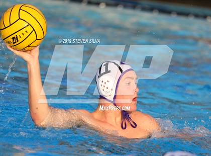 Thumbnail 3 in Carlsbad vs. Steele Canyon (CIF State Qualifier) photogallery.