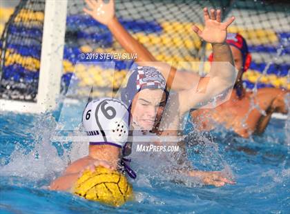Thumbnail 2 in Carlsbad vs. Steele Canyon (CIF State Qualifier) photogallery.