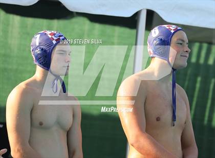 Thumbnail 3 in Carlsbad vs. Steele Canyon (CIF State Qualifier) photogallery.
