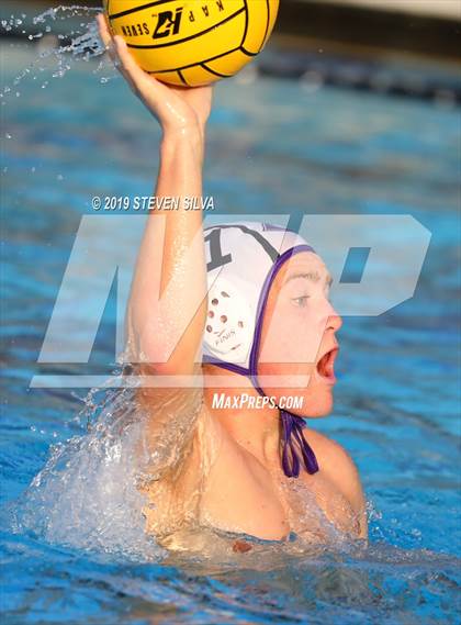 Thumbnail 1 in Carlsbad vs. Steele Canyon (CIF State Qualifier) photogallery.