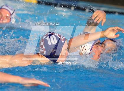 Thumbnail 3 in Carlsbad vs. Steele Canyon (CIF State Qualifier) photogallery.