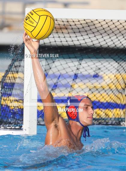 Thumbnail 1 in Carlsbad vs. Steele Canyon (CIF State Qualifier) photogallery.