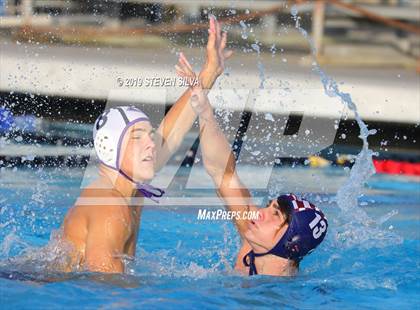 Thumbnail 3 in Carlsbad vs. Steele Canyon (CIF State Qualifier) photogallery.