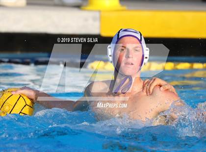 Thumbnail 2 in Carlsbad vs. Steele Canyon (CIF State Qualifier) photogallery.