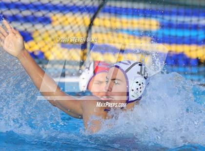 Thumbnail 1 in Carlsbad vs. Steele Canyon (CIF State Qualifier) photogallery.