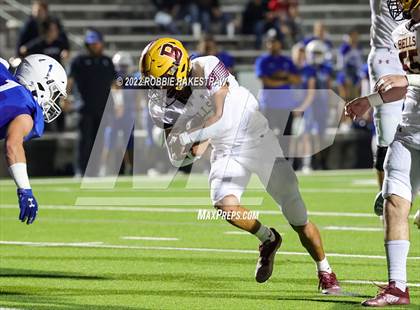 Thumbnail 3 in Bells vs. Blooming Grove (UIL 3A D-II Bi-District) photogallery.