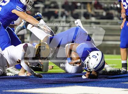 Thumbnail 1 in Bells vs. Blooming Grove (UIL 3A D-II Bi-District) photogallery.