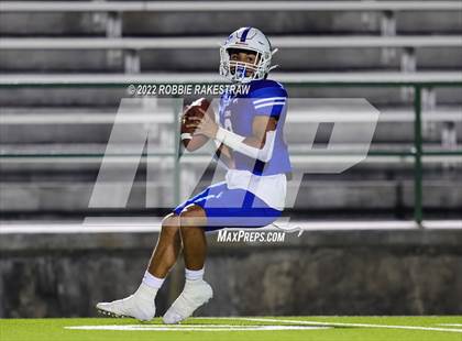 Thumbnail 2 in Bells vs. Blooming Grove (UIL 3A D-II Bi-District) photogallery.