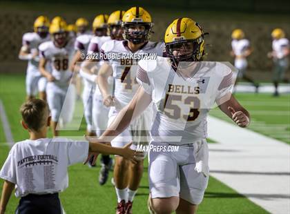 Thumbnail 2 in Bells vs. Blooming Grove (UIL 3A D-II Bi-District) photogallery.