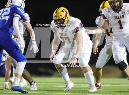 Thumbnail 1 in Bells vs. Blooming Grove (UIL 3A D-II Bi-District) photogallery.