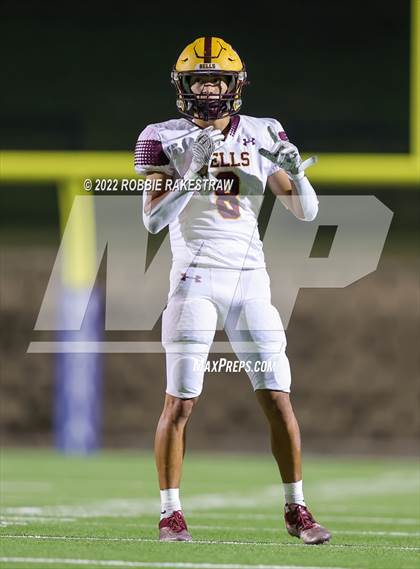 Thumbnail 3 in Bells vs. Blooming Grove (UIL 3A D-II Bi-District) photogallery.