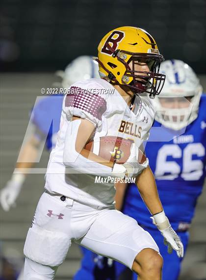 Thumbnail 1 in Bells vs. Blooming Grove (UIL 3A D-II Bi-District) photogallery.