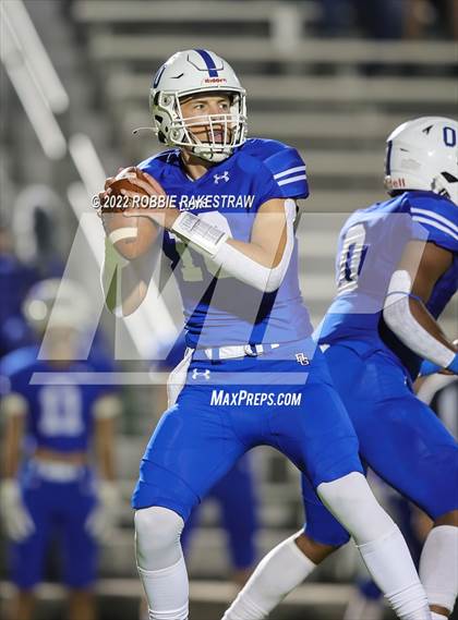 Thumbnail 2 in Bells vs. Blooming Grove (UIL 3A D-II Bi-District) photogallery.