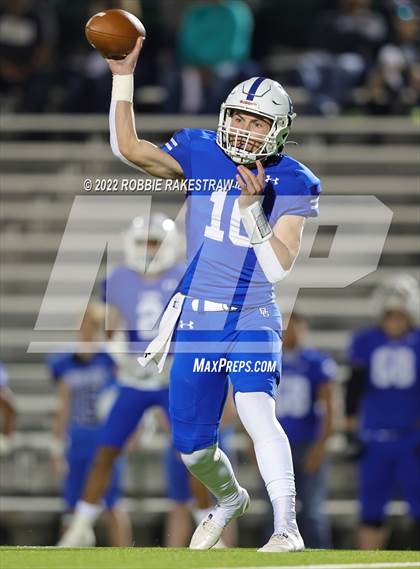 Thumbnail 1 in Bells vs. Blooming Grove (UIL 3A D-II Bi-District) photogallery.