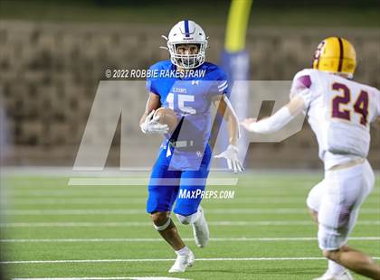 Thumbnail 3 in Bells vs. Blooming Grove (UIL 3A D-II Bi-District) photogallery.