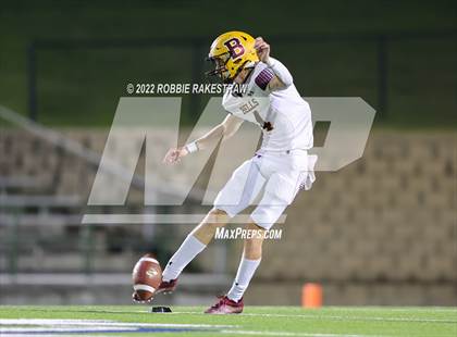Thumbnail 2 in Bells vs. Blooming Grove (UIL 3A D-II Bi-District) photogallery.
