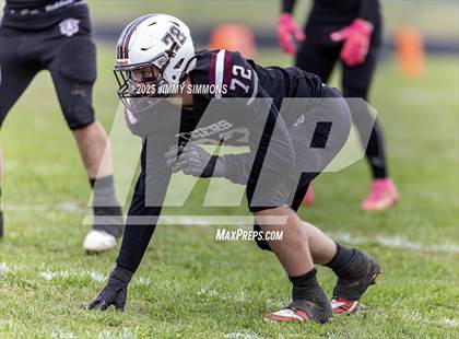 Thumbnail 1 in Dupo vs. Salt Fork (IHSA 1A First Round) photogallery.