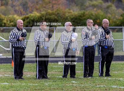 Thumbnail 3 in Dupo vs. Salt Fork (IHSA 1A First Round) photogallery.