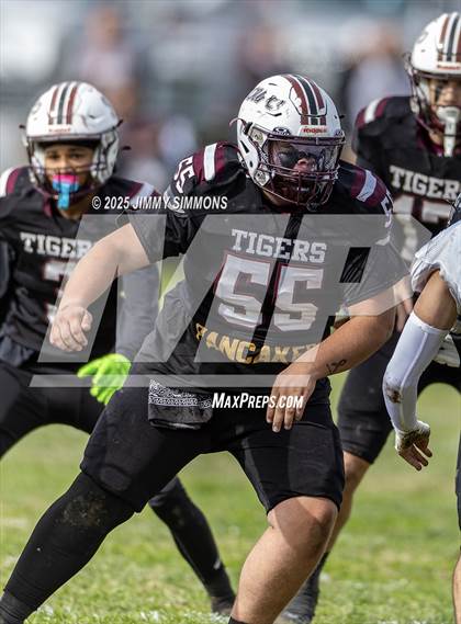 Thumbnail 2 in Dupo vs. Salt Fork (IHSA 1A First Round) photogallery.