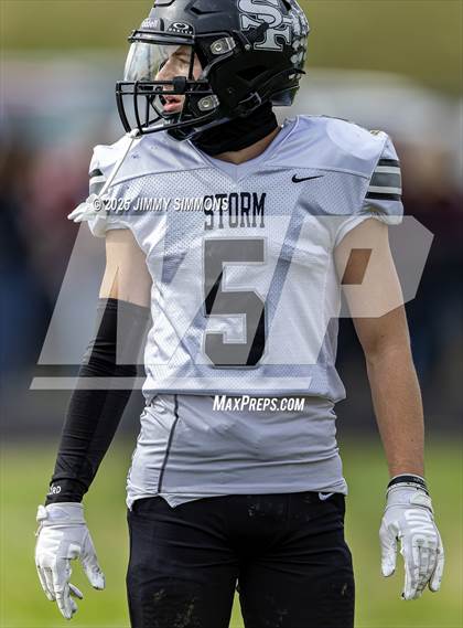 Thumbnail 2 in Dupo vs. Salt Fork (IHSA 1A First Round) photogallery.