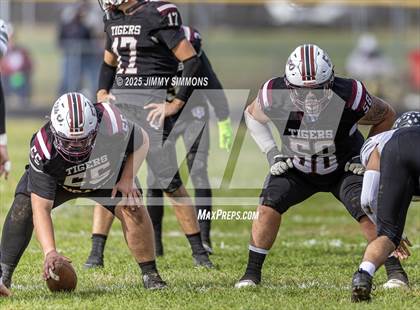 Thumbnail 1 in Dupo vs. Salt Fork (IHSA 1A First Round) photogallery.