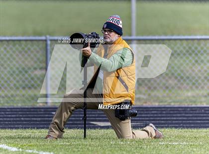 Thumbnail 2 in Dupo vs. Salt Fork (IHSA 1A First Round) photogallery.