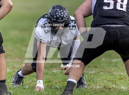 Thumbnail 1 in Dupo vs. Salt Fork (IHSA 1A First Round) photogallery.