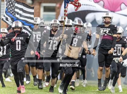 Thumbnail 1 in Dupo vs. Salt Fork (IHSA 1A First Round) photogallery.