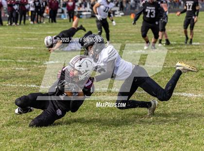 Thumbnail 2 in Dupo vs. Salt Fork (IHSA 1A First Round) photogallery.