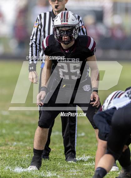 Thumbnail 2 in Dupo vs. Salt Fork (IHSA 1A First Round) photogallery.