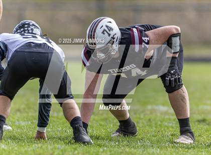 Thumbnail 1 in Dupo vs. Salt Fork (IHSA 1A First Round) photogallery.