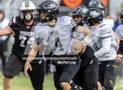 Thumbnail 1 in Dupo vs. Salt Fork (IHSA 1A First Round) photogallery.