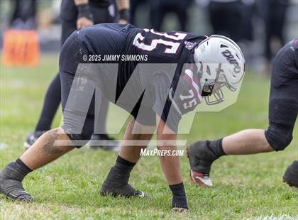 Thumbnail 3 in Dupo vs. Salt Fork (IHSA 1A First Round) photogallery.