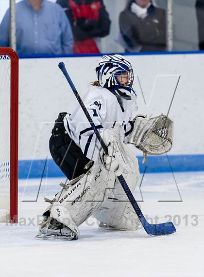 Thumbnail 3 in Noble & Greenough vs St. Mark's (Harrington Invitational) photogallery.