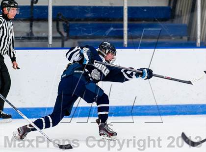 Thumbnail 1 in Noble & Greenough vs St. Mark's (Harrington Invitational) photogallery.