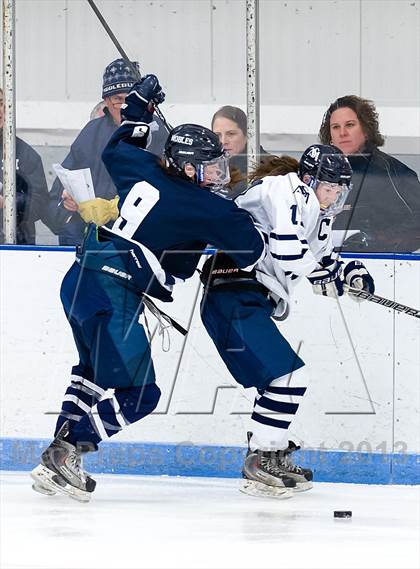 Thumbnail 3 in Noble & Greenough vs St. Mark's (Harrington Invitational) photogallery.