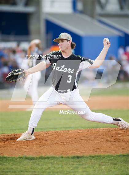 Thumbnail 3 in South Terrebonne @ South Lafourche (LHSAA 4A Quarterfinal) photogallery.