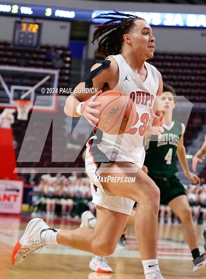 Thumbnail 2 in Holy Cross vs. Aliquippa (PIAA 2A Championship) photogallery.