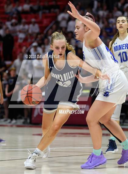 Thumbnail 3 in Copper Hills vs. Bingham (UHSAA 6A Semifinal) photogallery.