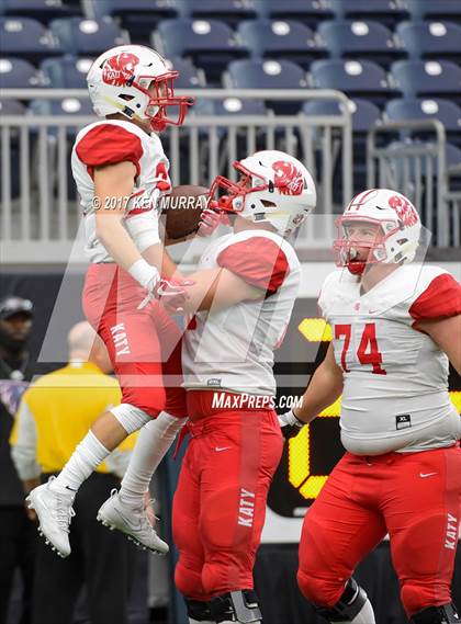 Thumbnail 3 in Cypress Ranch vs Katy (UIL 6A D1 Quarterfinal) photogallery.