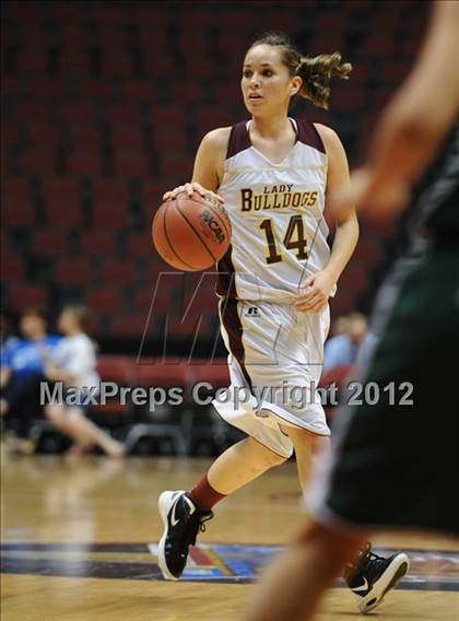 Thumbnail 2 in Winslow vs. Tuba City (AIA D3 Semifinals) photogallery.