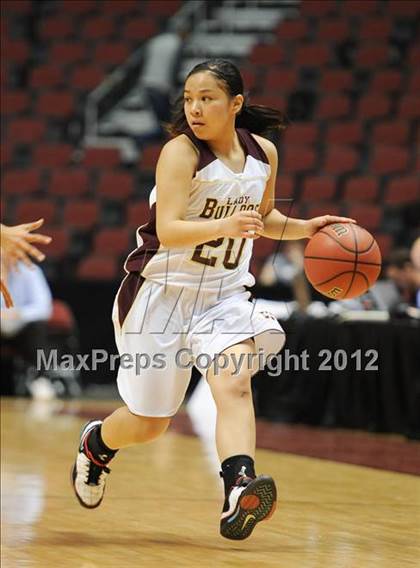 Thumbnail 3 in Winslow vs. Tuba City (AIA D3 Semifinals) photogallery.