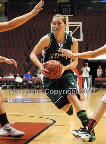 Thumbnail 1 in Winslow vs. Tuba City (AIA D3 Semifinals) photogallery.