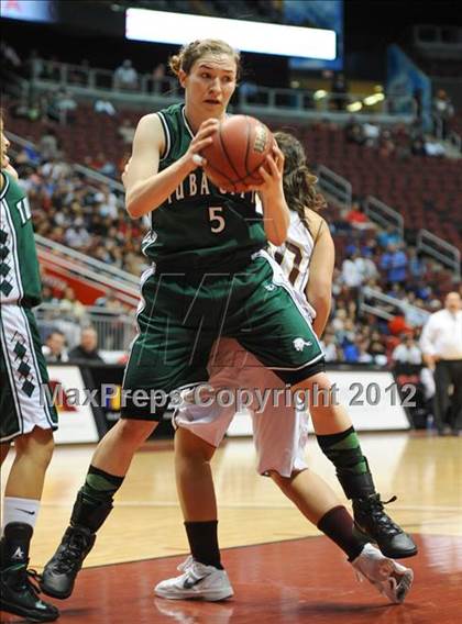 Thumbnail 2 in Winslow vs. Tuba City (AIA D3 Semifinals) photogallery.