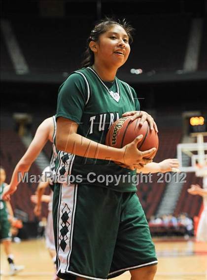 Thumbnail 3 in Winslow vs. Tuba City (AIA D3 Semifinals) photogallery.